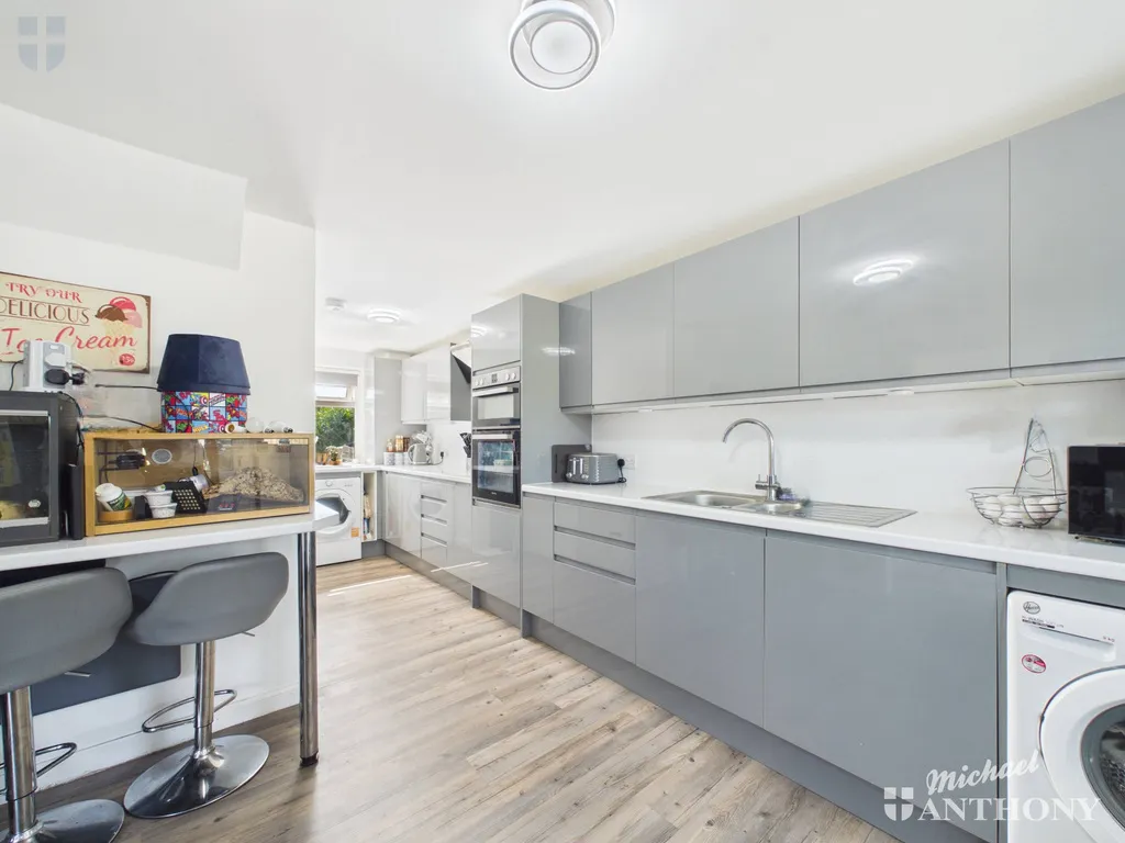 Argyle Avenue, Aylesbury, HP19 9JT, photo 2