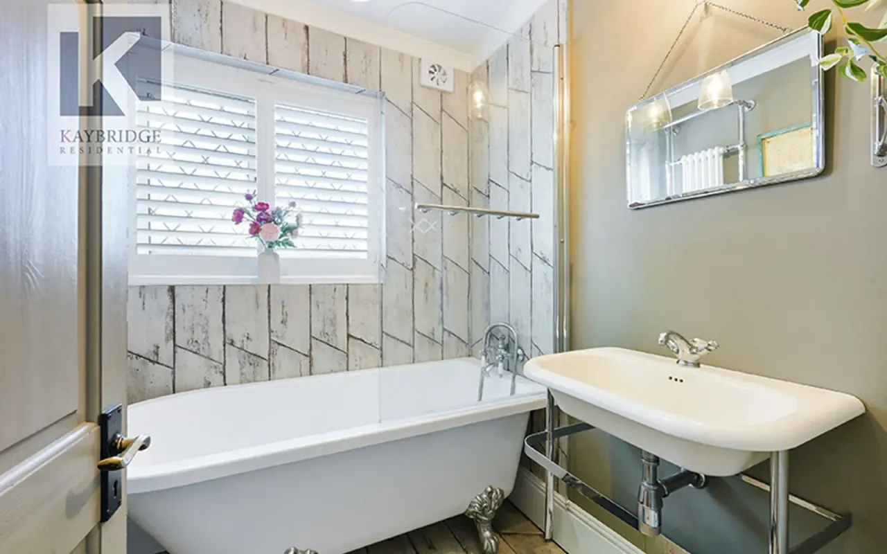 London Road, Ewell, KT17, photo 10