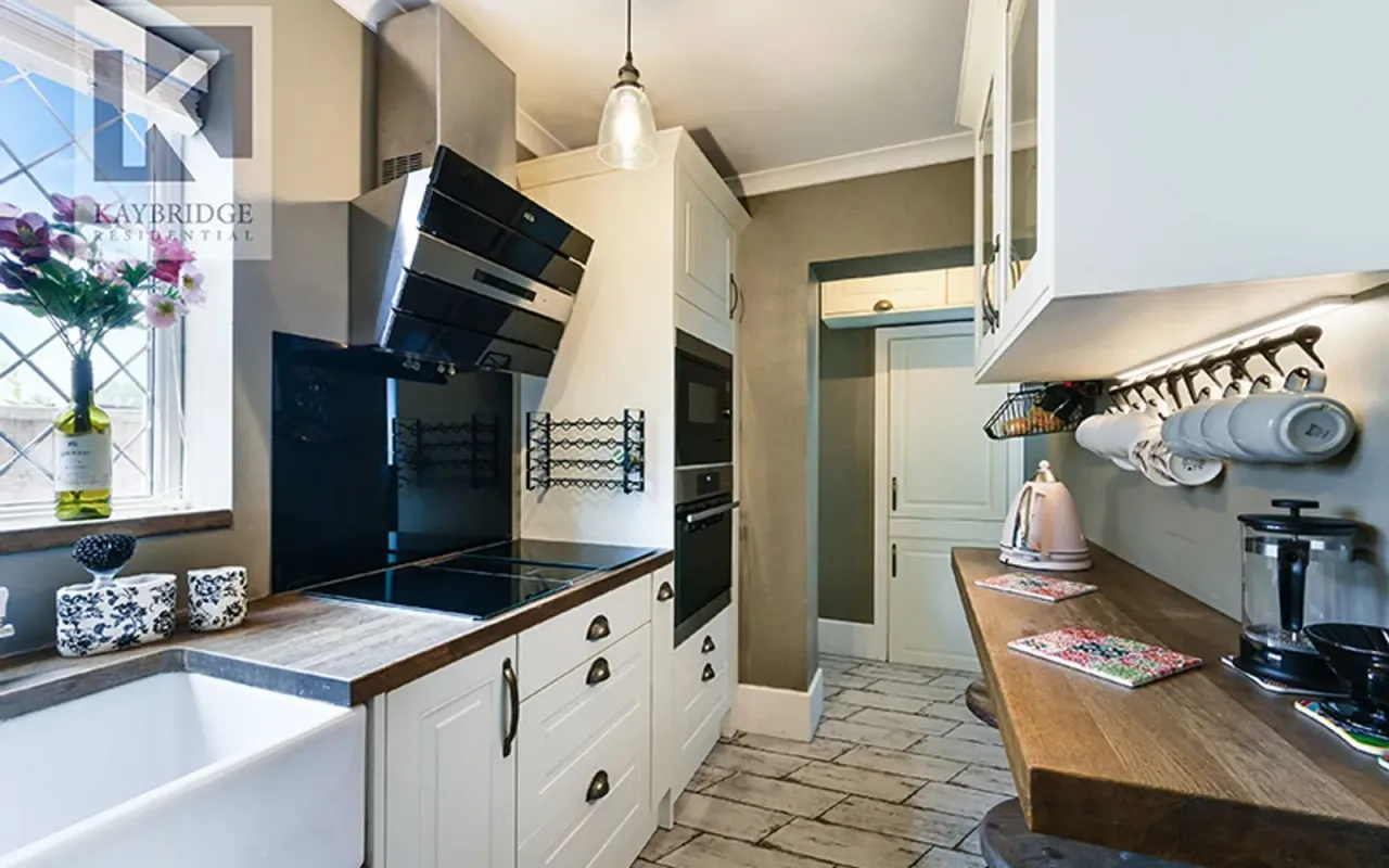 London Road, Ewell, KT17, photo 4