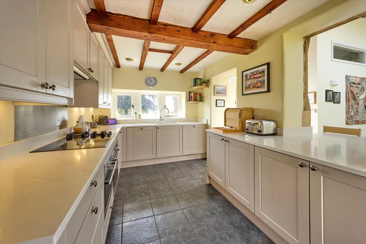 Finstock, Chipping Norton, OX7, photo 2