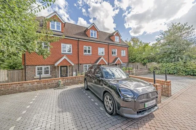 Cricketers Close, Bagshot, GU19, photo 22