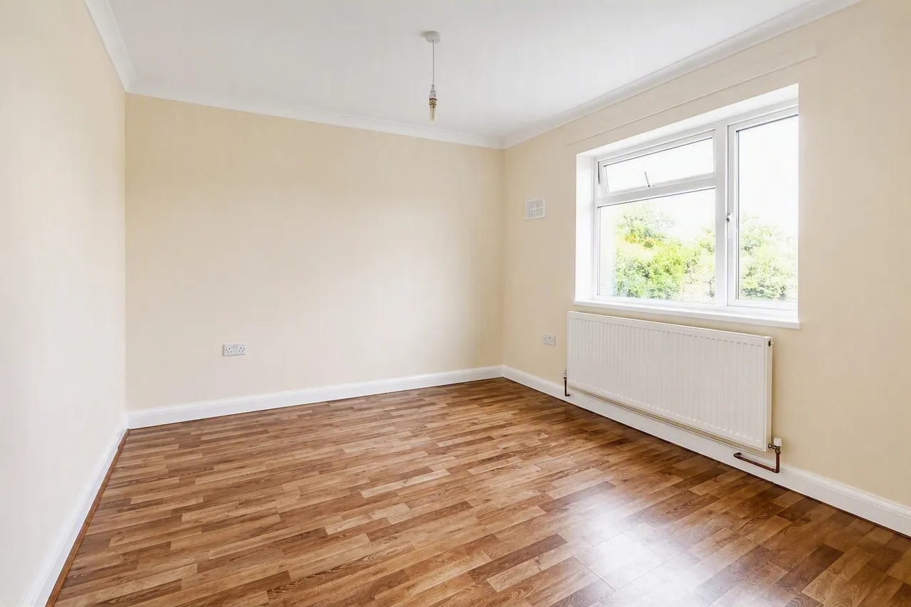 Standard Road, Hounslow, TW4, photo 4