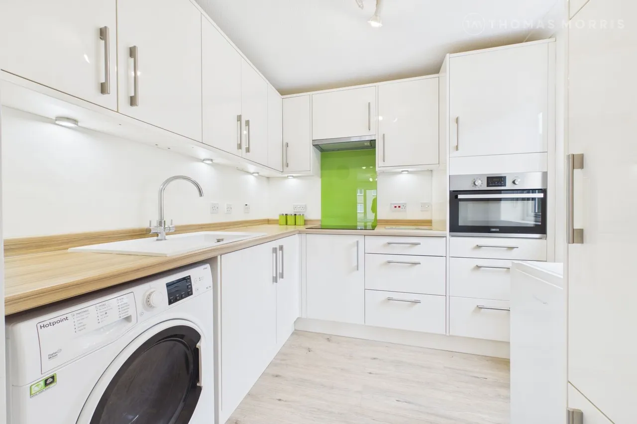 Old Market Court, St. Neots, PE19, photo 4