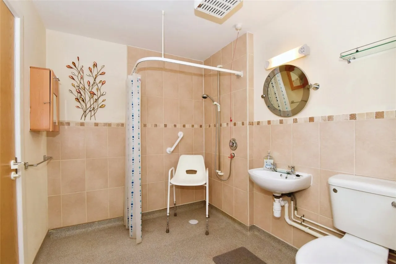 Queens Drive, Nantwich, CW5, photo 9