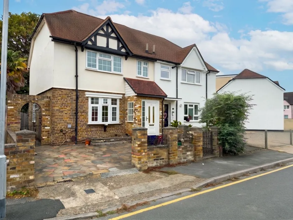 3 bed house for sale, Wescott Way, Uxbridge, UB8