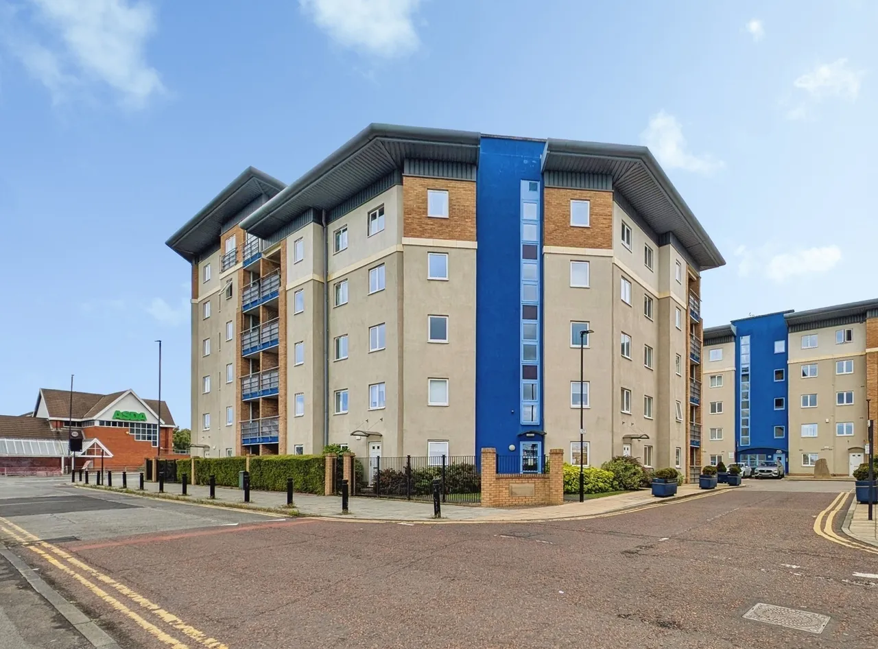 Knightsbridge Court, Gosforth, Newcastle upon Tyne, Tyne and Wear, NE3, photo 2