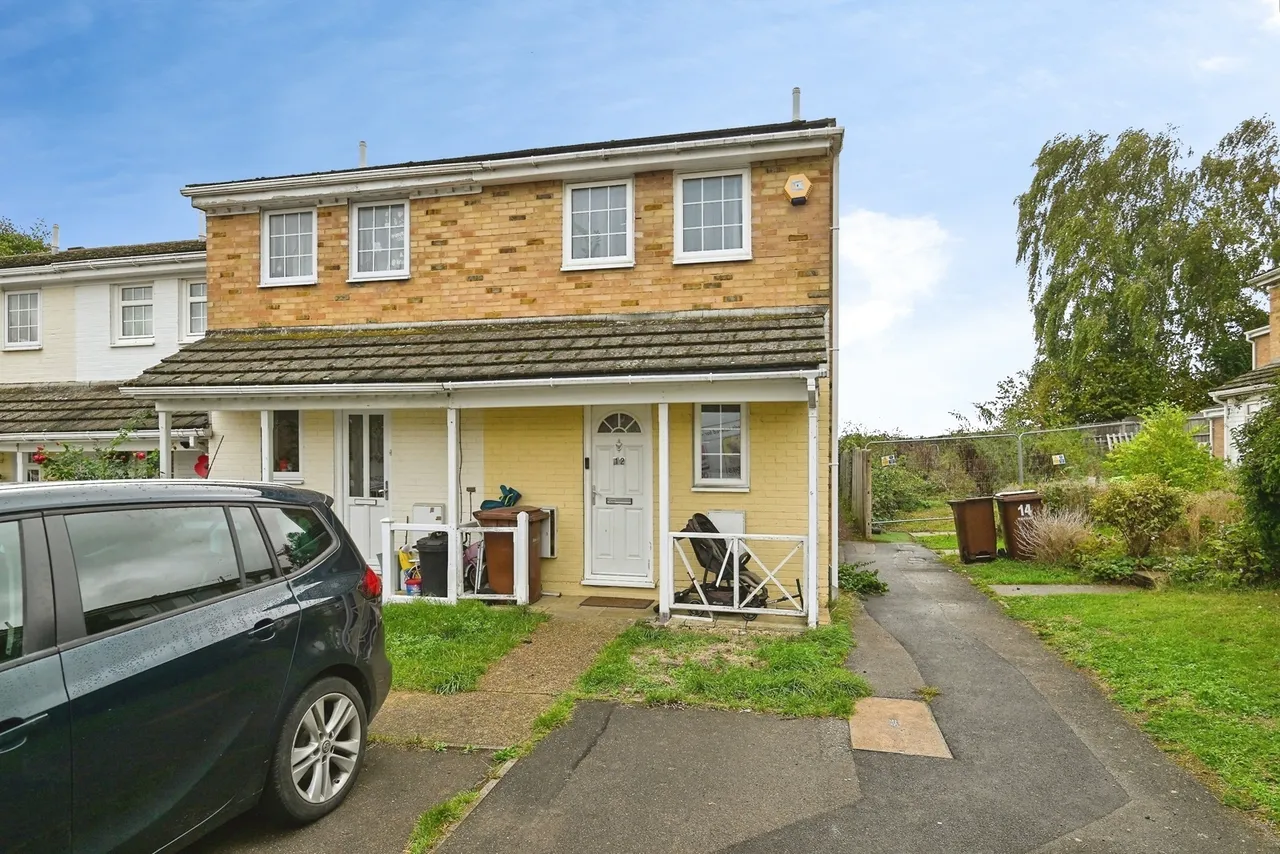 2 bed house for sale, Millfields, ME5