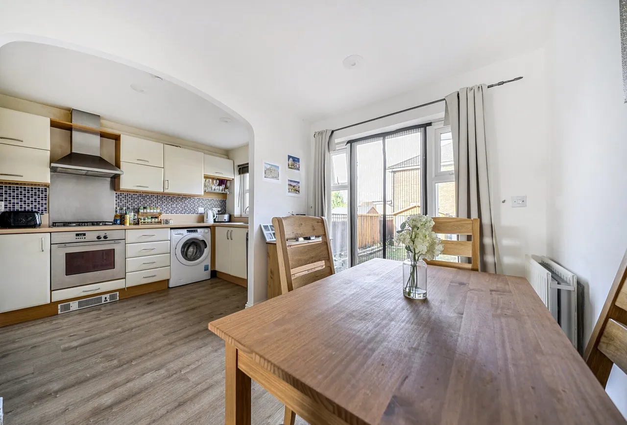 Mead Place, Surrey, Smallfield, RH6 9GZ, photo 16