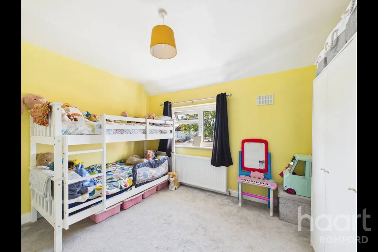 Bellhouse Road, Romford, RM7, photo 11