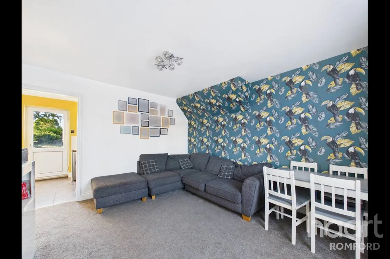 Bellhouse Road, Romford, RM7, photo 7