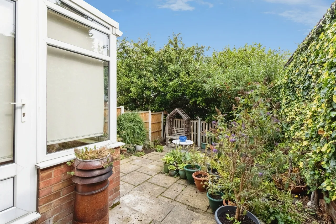 Cherry Tree Road, Walton, Wakefield, West Yorkshire, WF2, photo 14