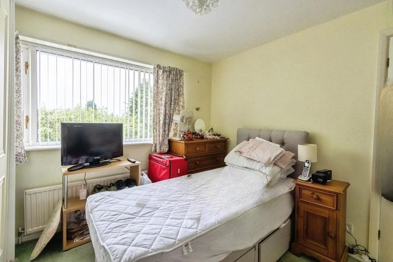 Cherry Tree Road, Walton, Wakefield, West Yorkshire, WF2, photo 10
