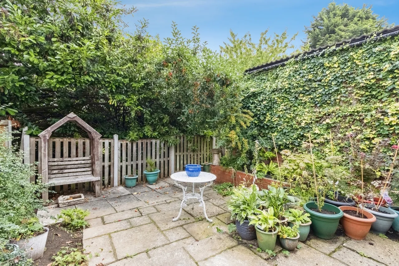 Cherry Tree Road, Walton, Wakefield, West Yorkshire, WF2, photo 4