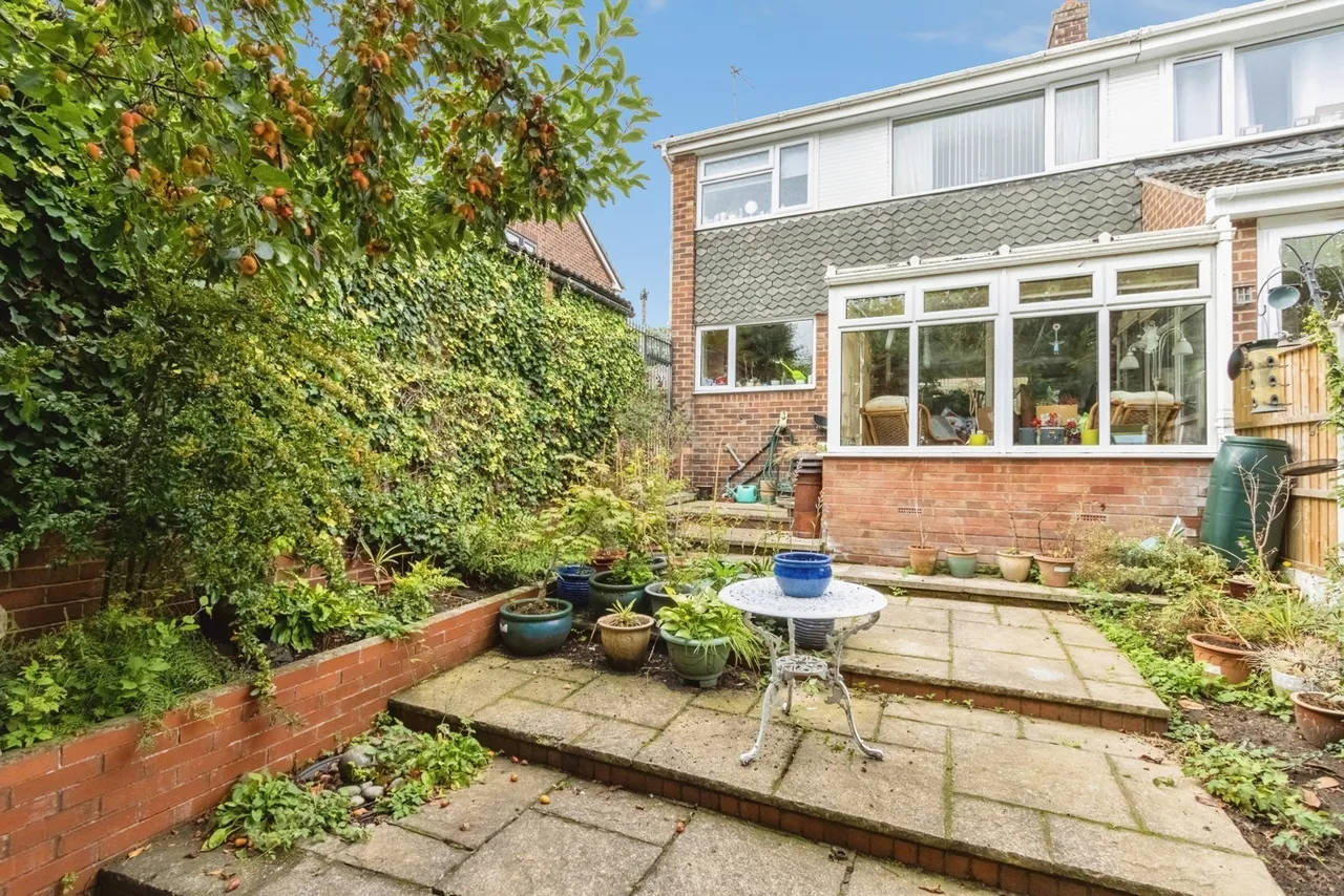 Cherry Tree Road, Walton, Wakefield, West Yorkshire, WF2, photo 12