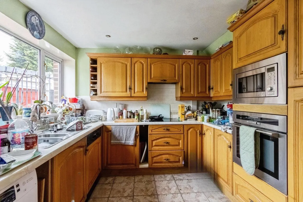 Cherry Tree Road, Walton, Wakefield, West Yorkshire, WF2, photo 3