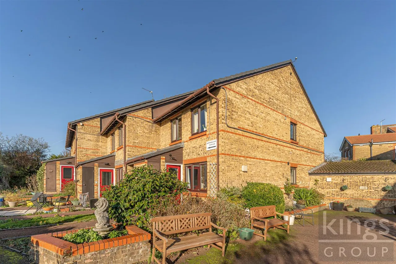 1 bed flat for sale, Gordon Hill, Enfield