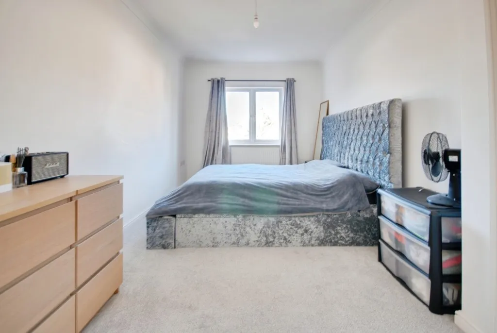 Rickmansworth Road, Watford, photo 4