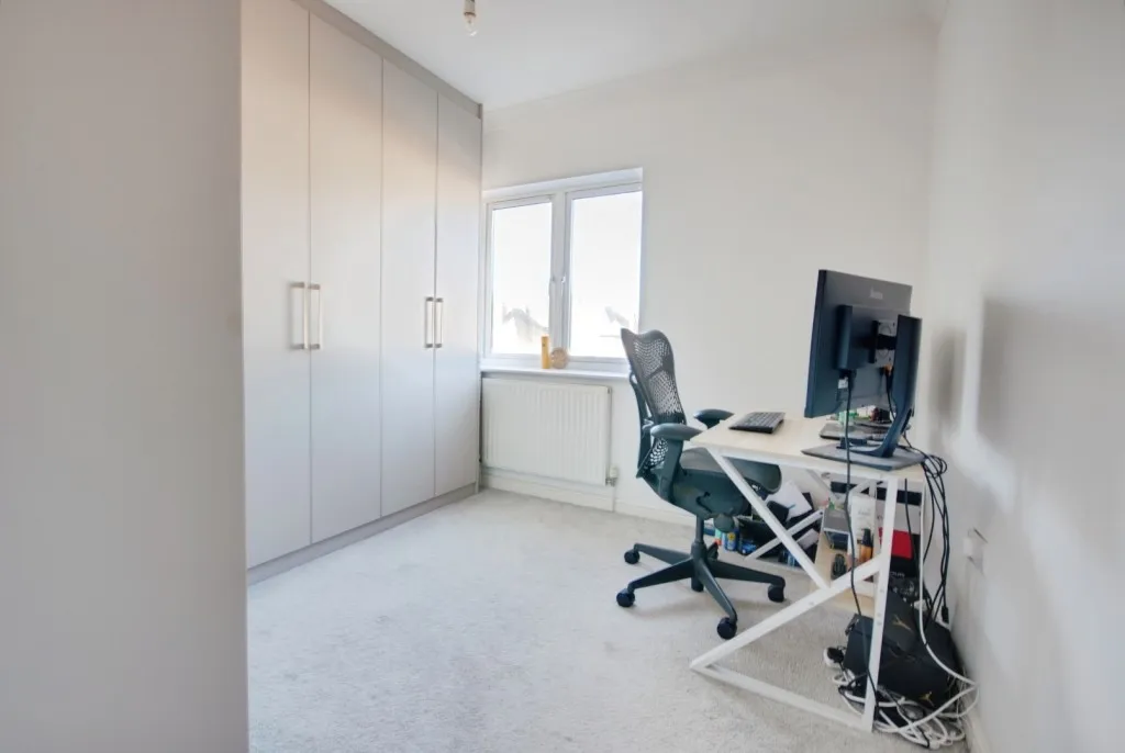 Rickmansworth Road, Watford, photo 5