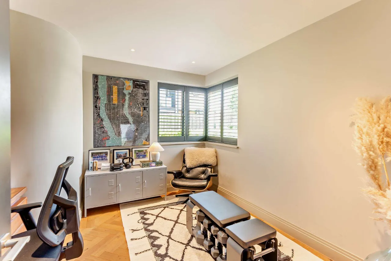 Bracknell Road, Bracknell, Berkshire, RG42 6LD, photo 8