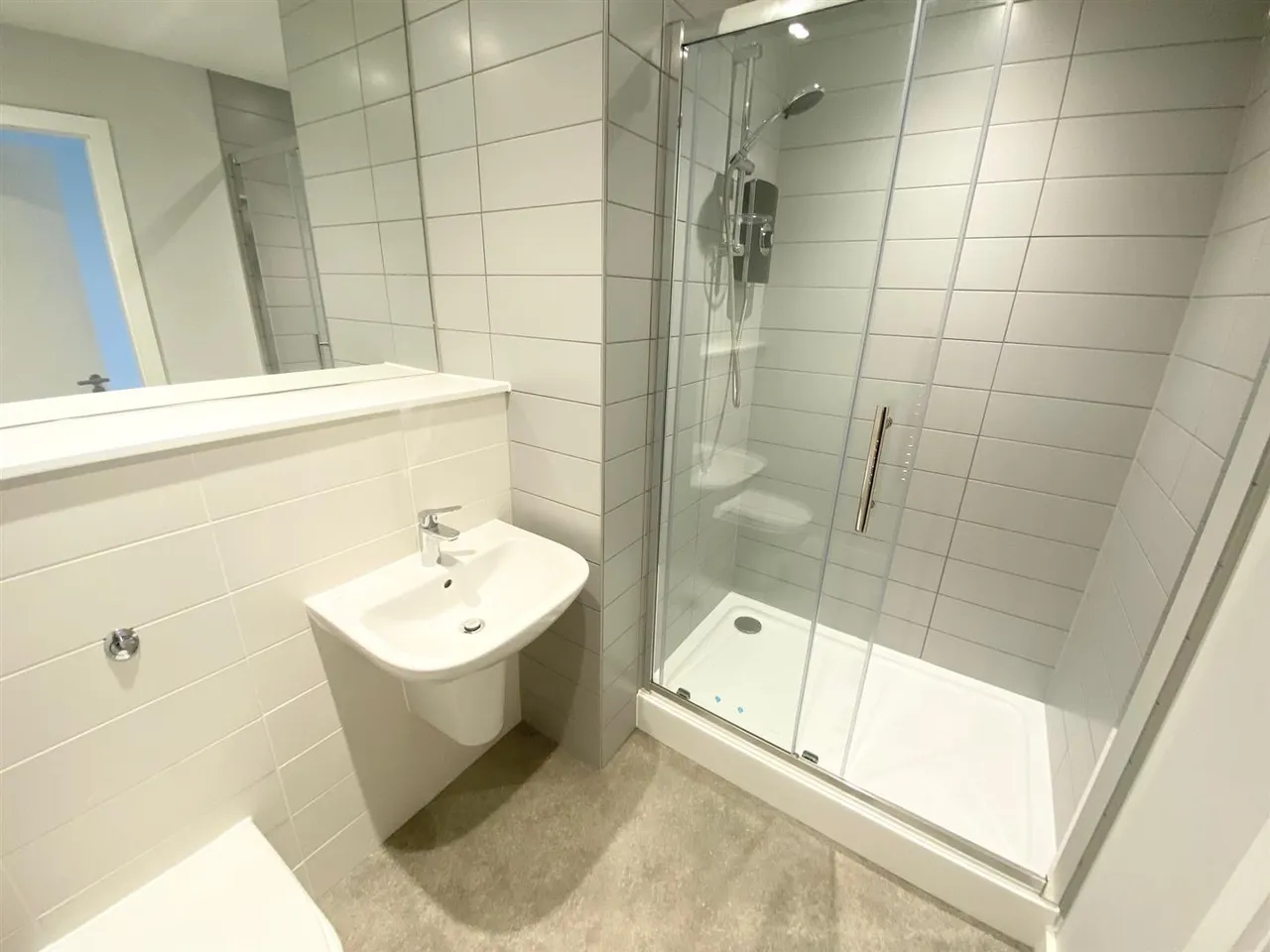 2 bed house to rent, Sky Gardens, Waterloo, L22