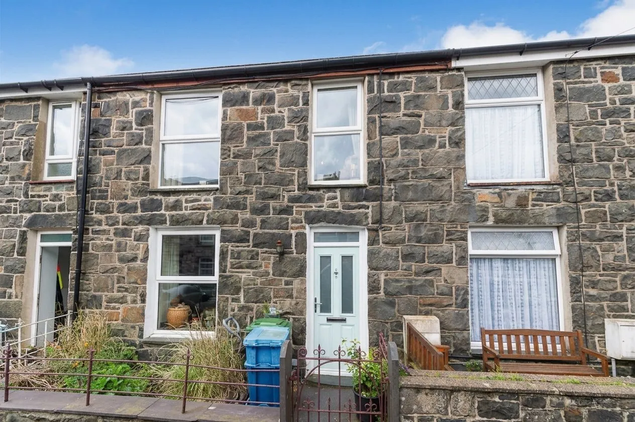 2 bed house for sale, Turner Street, Llanberis