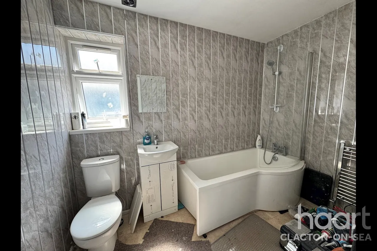 Clacton On Sea, CO15, photo 3