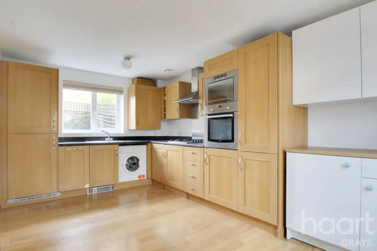 The Rookery, West Thurrock, RM20, photo 3