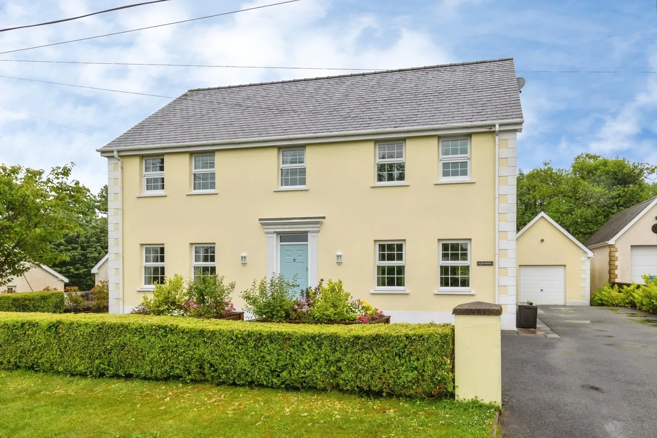 4 bed house for sale, Llanpumsaint, Carmarthen, SA33