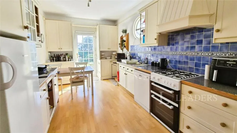 Aldwick Avenue, Aldwick, PO21, photo 6