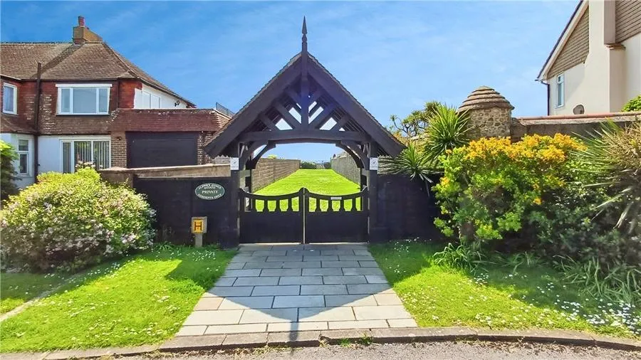 Aldwick Avenue, Aldwick, PO21, photo 14