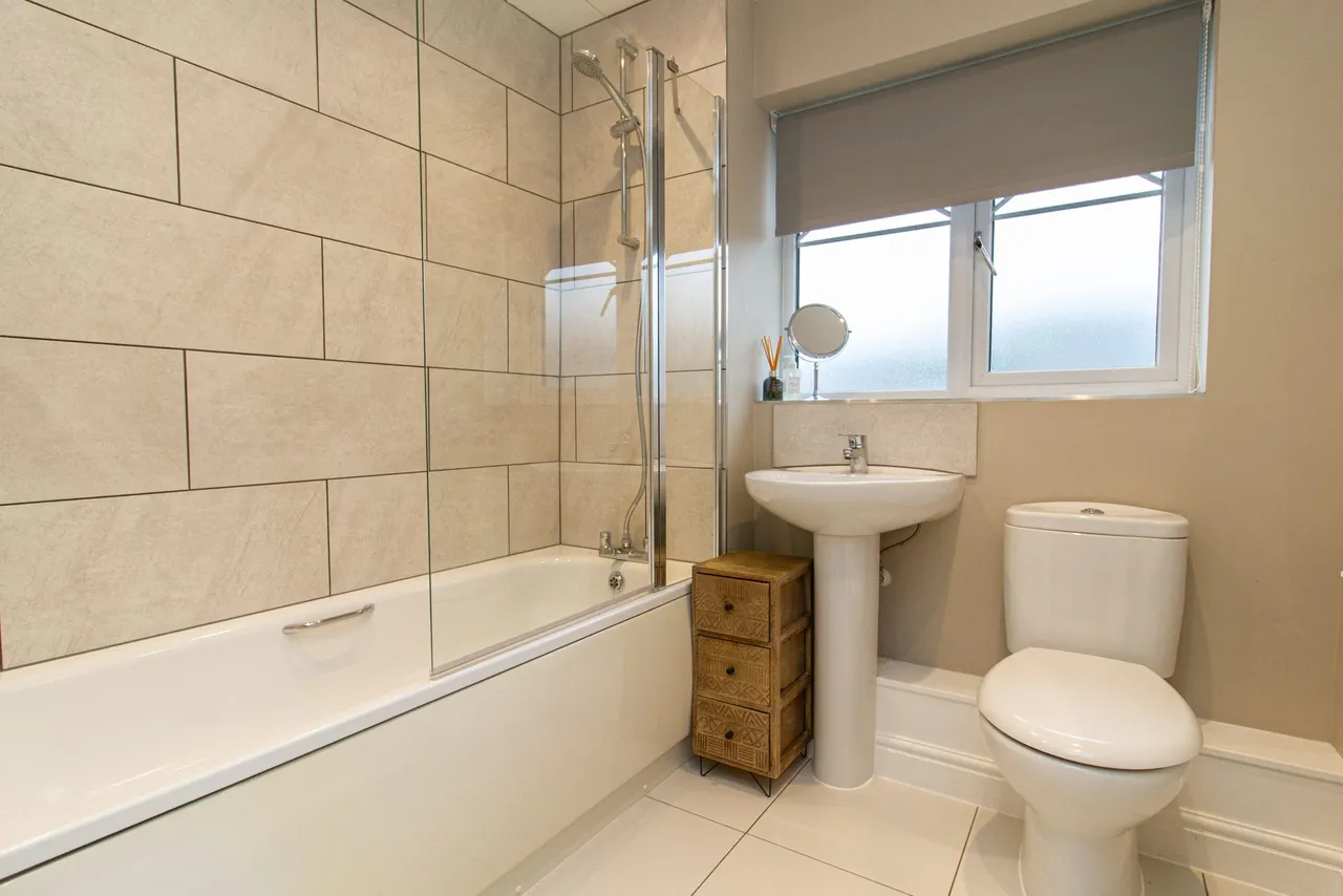 Rana Drive, Church Crookham, Fleet, GU52 8AJ, photo 16
