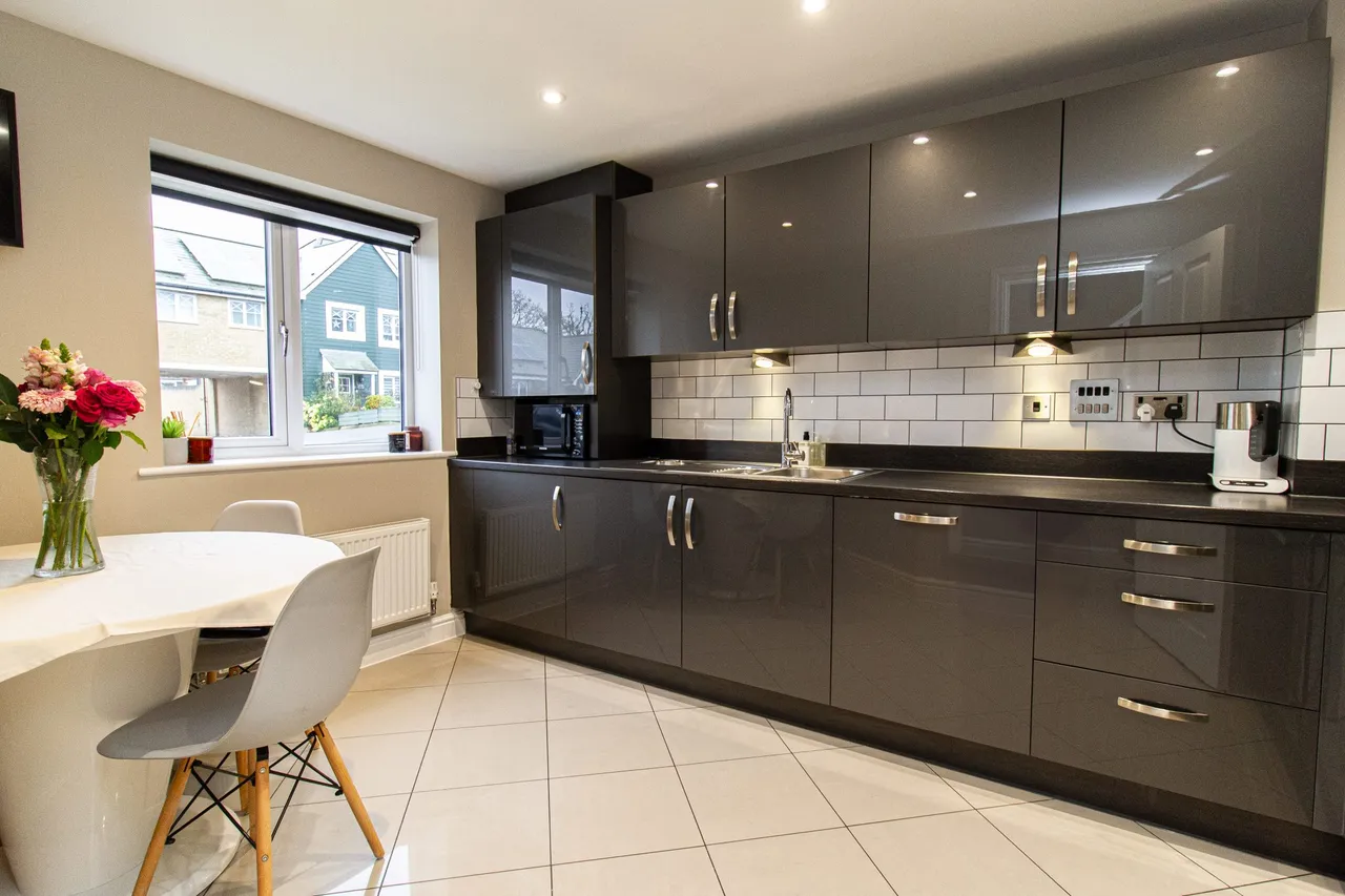 Rana Drive, Church Crookham, Fleet, GU52 8AJ, photo 5
