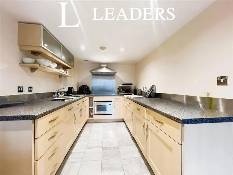 Low Westwood Lane, Linthwaite, HD7, photo 3