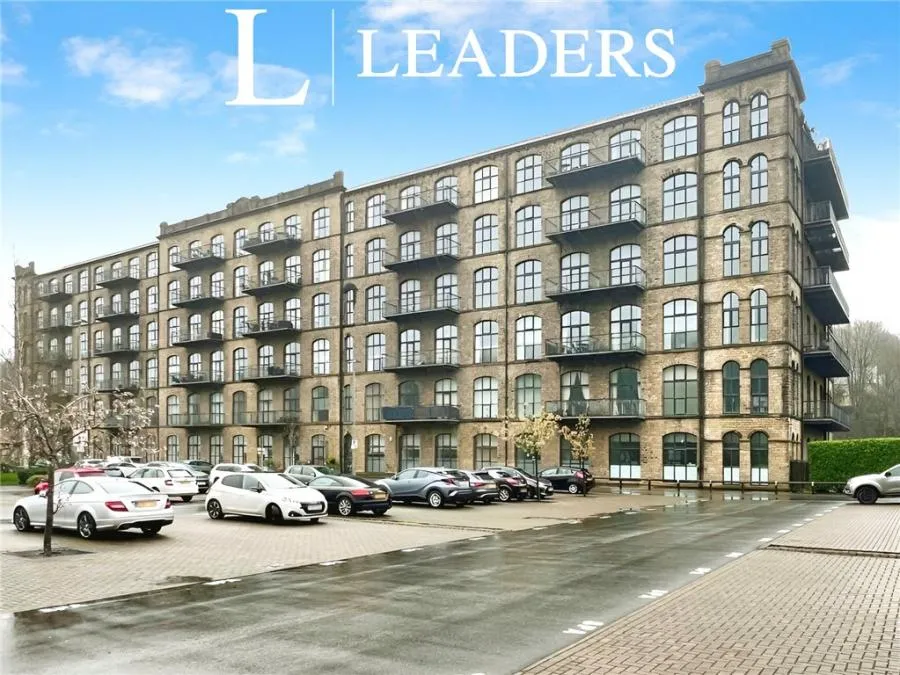 1 bed flat for sale, Low Westwood Lane, Linthwaite, HD7