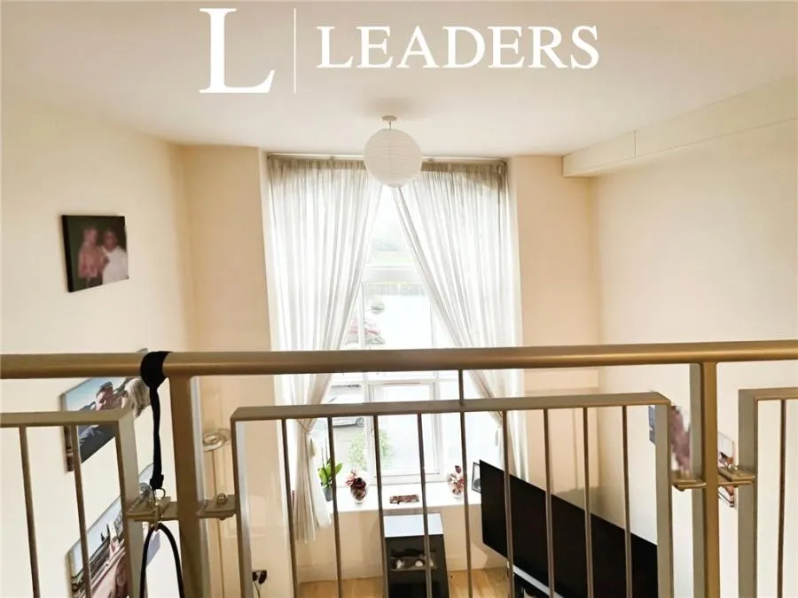 Low Westwood Lane, Linthwaite, HD7, photo 9