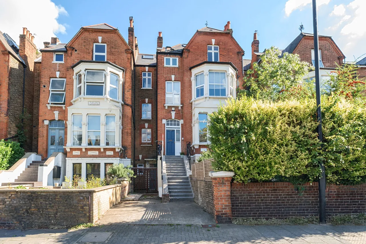2 bed flat for sale, Norwood Road, Herne Hill, SE24