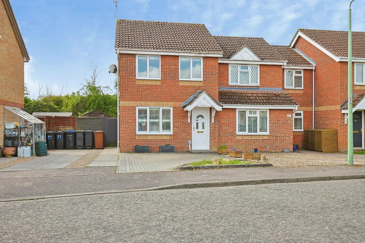 3 bed house for sale, Pyes Meadow, Bury St. Edmunds, IP30