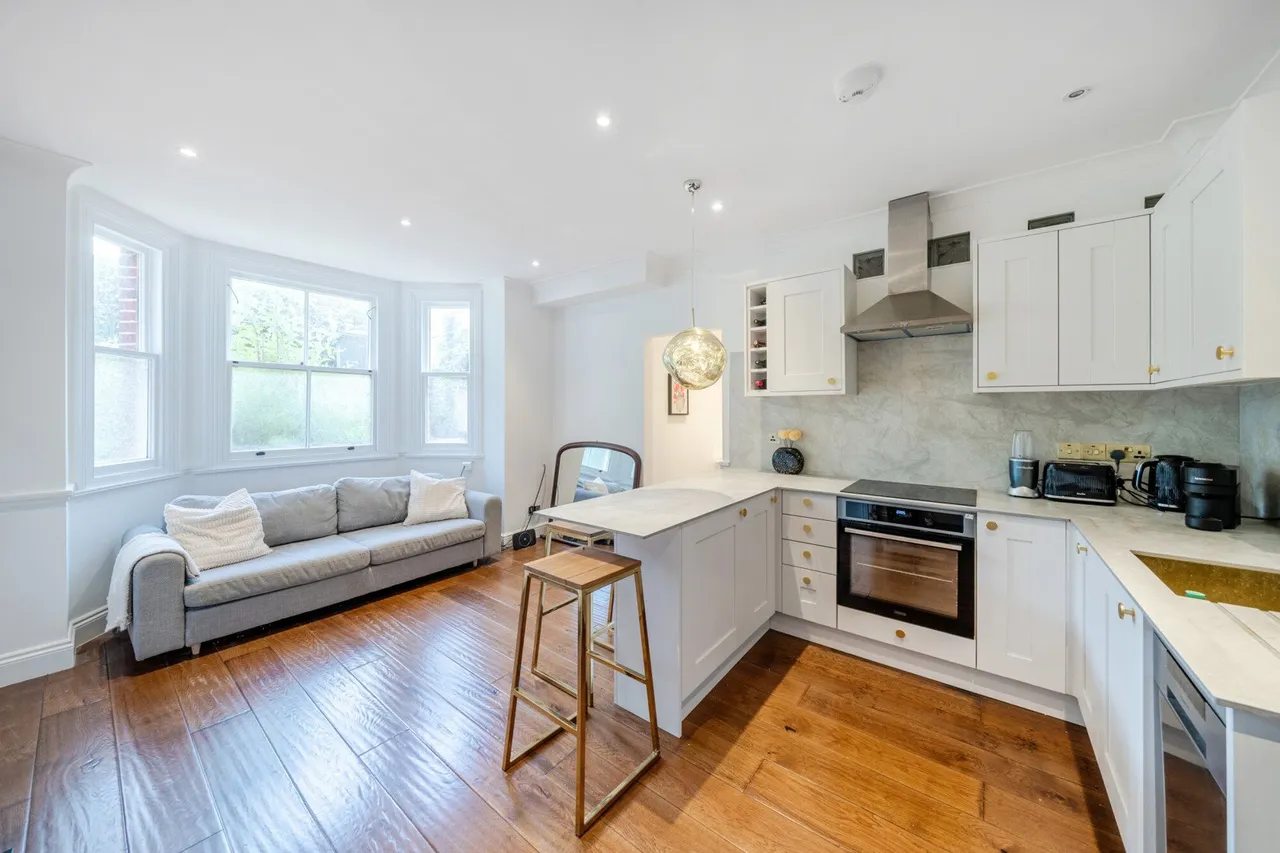 Knatchbull Road, SE5, photo 7