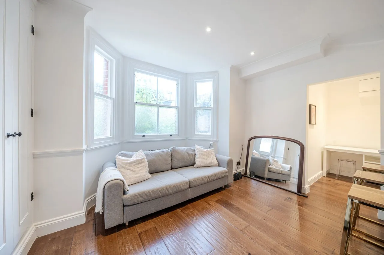 Knatchbull Road, SE5, photo 16