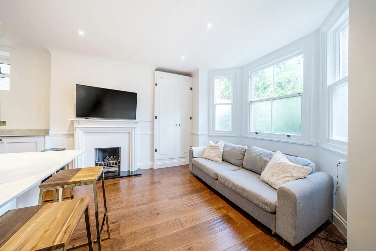 Knatchbull Road, SE5, photo 15
