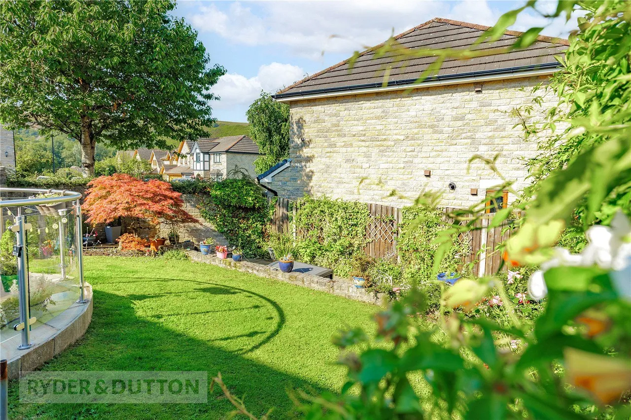 Old Kiln Lane, Grotton, OL4, photo 22