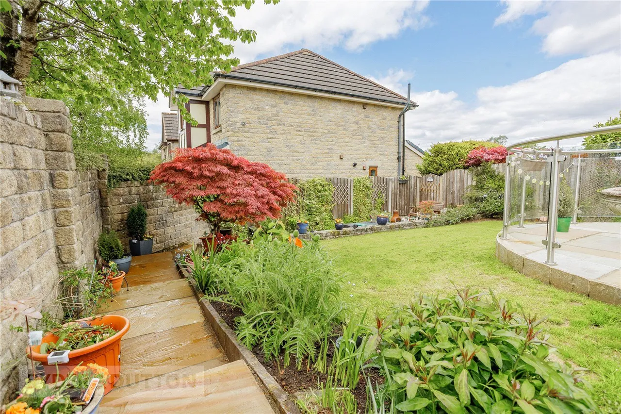 Old Kiln Lane, Grotton, OL4, photo 24