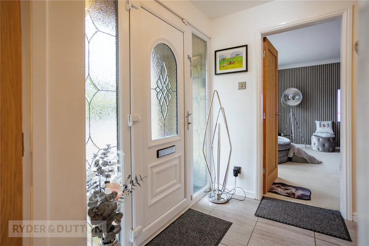 Old Kiln Lane, Grotton, OL4, photo 12