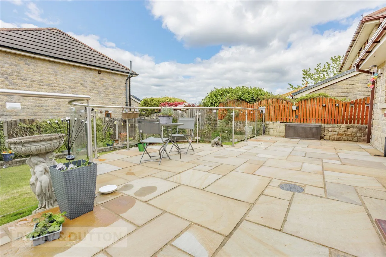 Old Kiln Lane, Grotton, OL4, photo 27