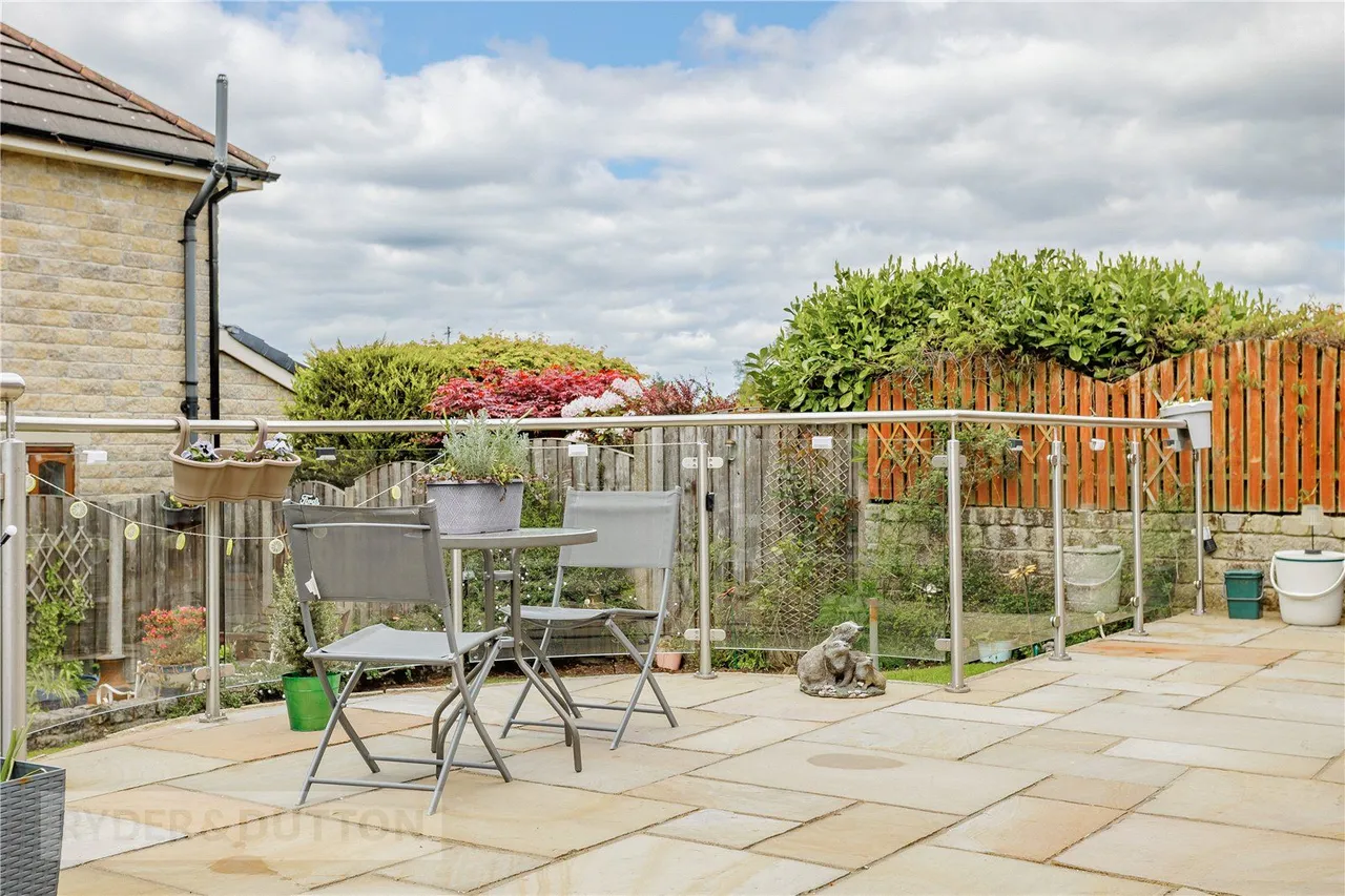Old Kiln Lane, Grotton, OL4, photo 26