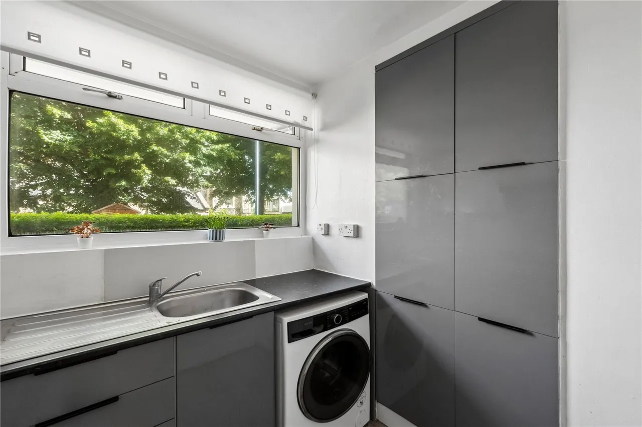 Stevens Avenue, London, E9, photo 3
