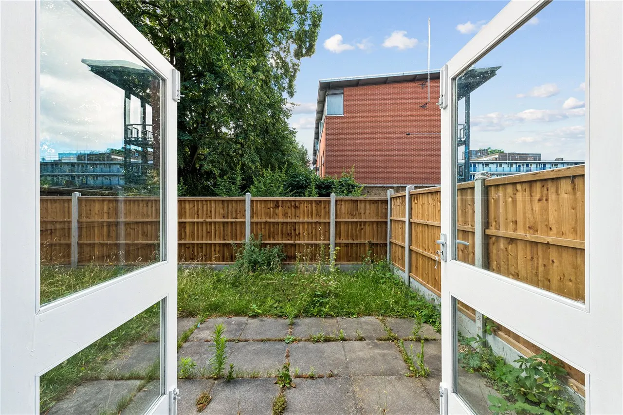 Stevens Avenue, London, E9, photo 7