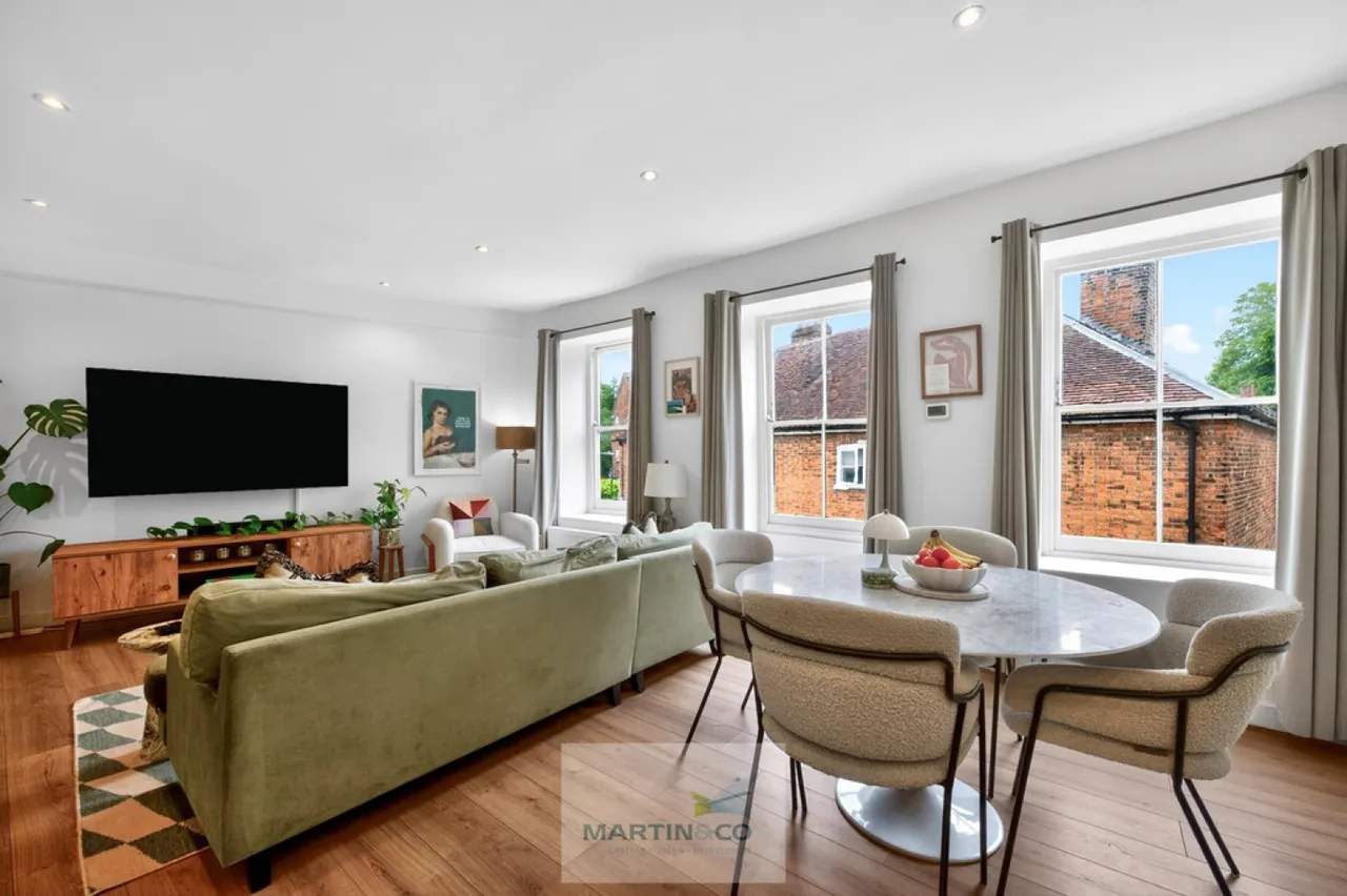 Park Street, Hatfield, photo 9