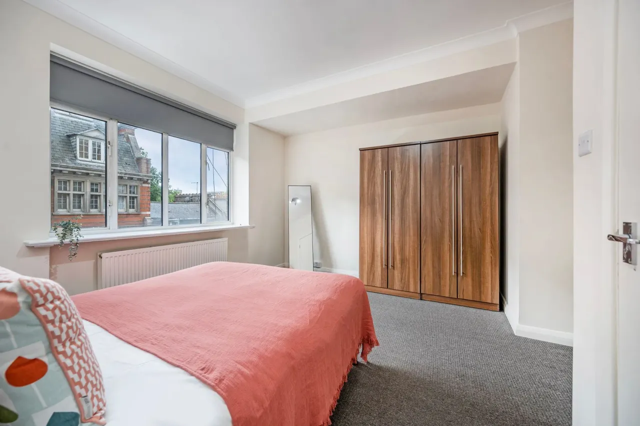 Euston Road, London, NW1, photo 7