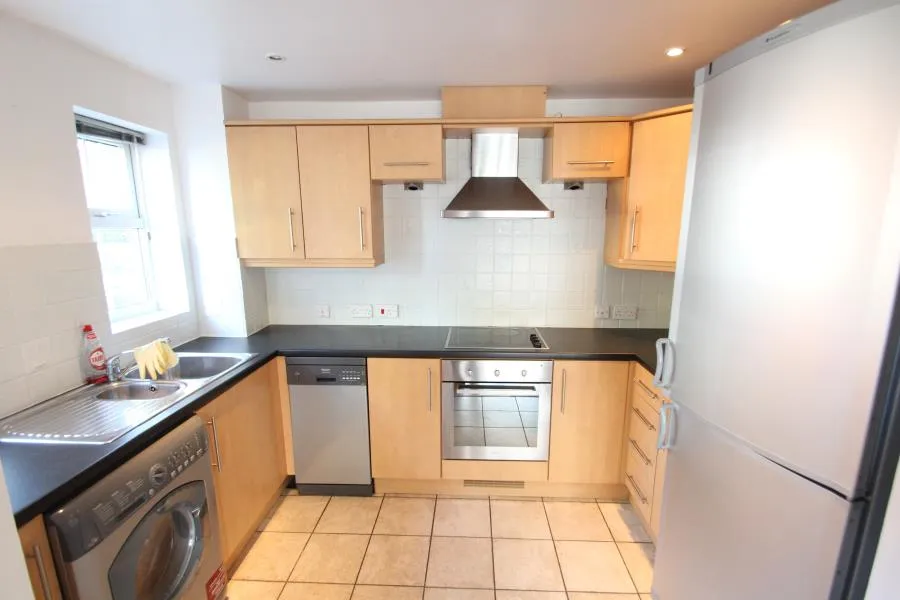 Pembroke Court, Woking, GU22, photo 4